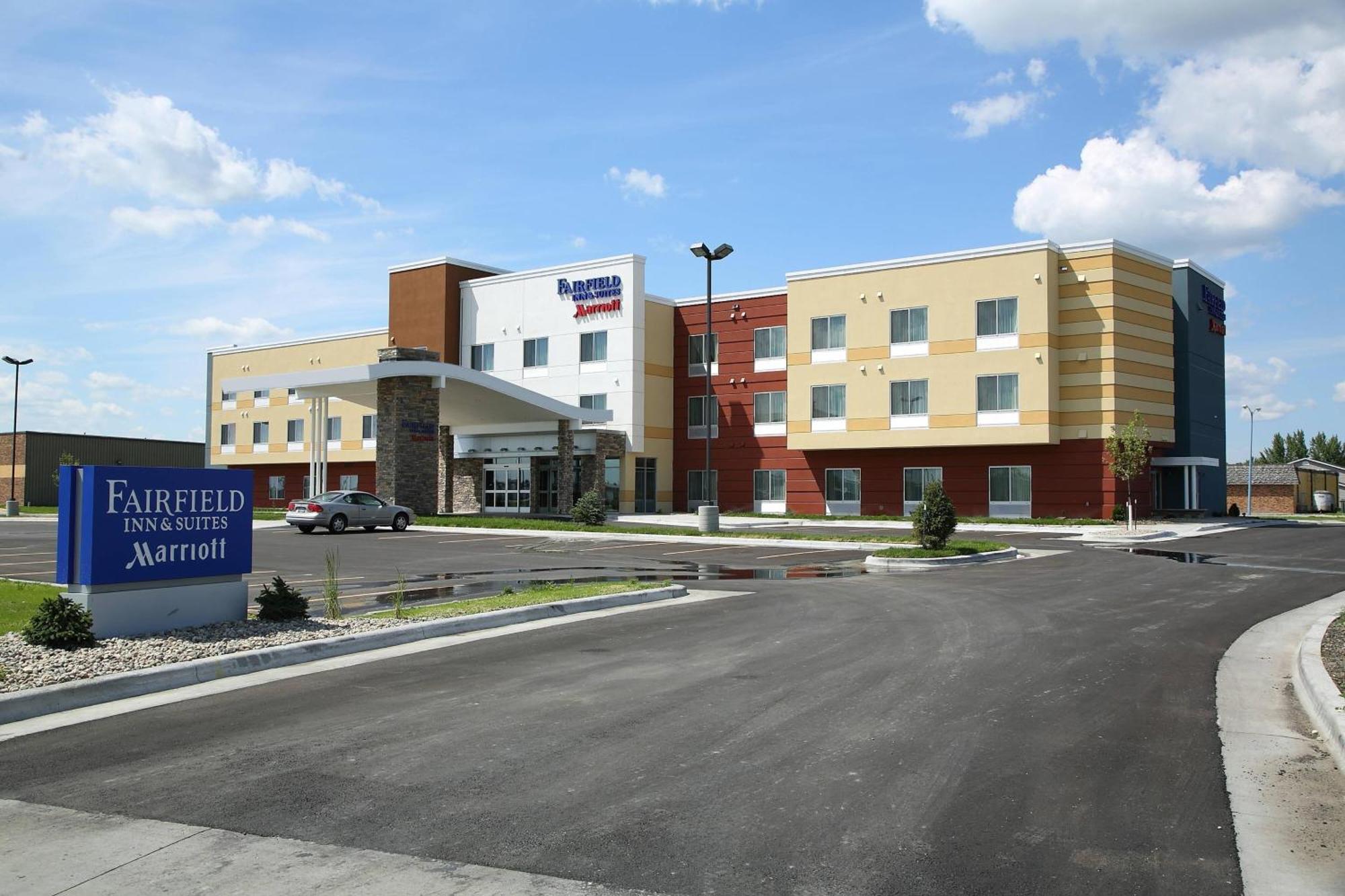 East Grand Forks 东大福克斯费尔菲尔德客栈酒店 外观 照片